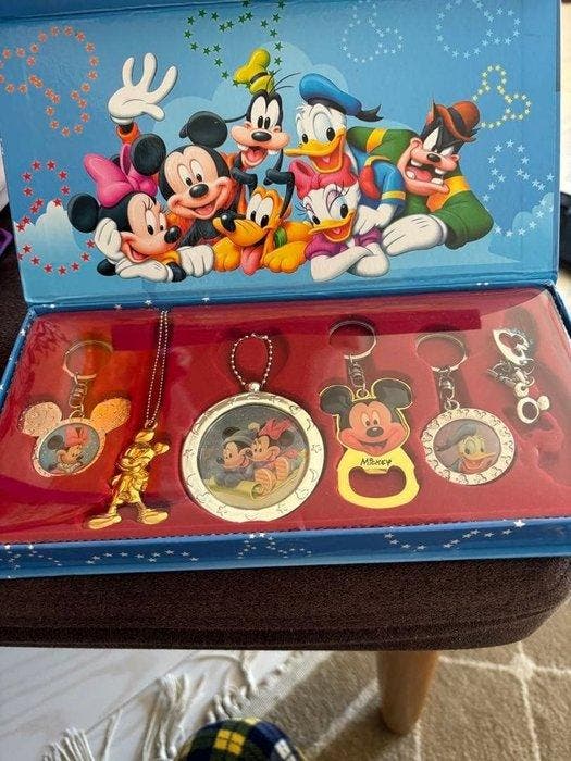 Disney – Mickey Mouse & Friends Gift Set (Keychains &, Verzamelen, Disney