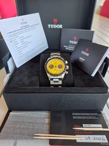 Tudor - Black Bay Chrono 39mm Bumblebee  - 79310N - Unisex, Handtassen en Accessoires