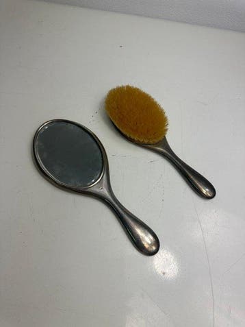 Kaptafelset (2) - .800 zilver - Antieke spiegelborstel, Antiek en Kunst