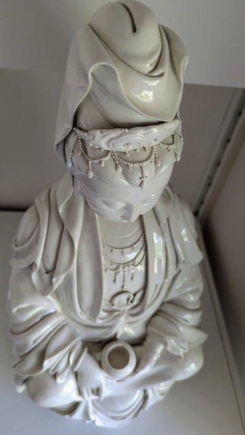 Beeld, Guanyin - 62.5 cm - Porselein, Keramiek