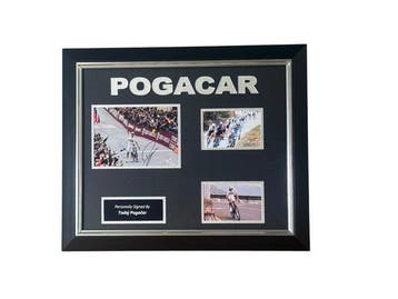 UAE Team Emirates - Tadej Pogacar Signed Photo Strade, Verzamelen, Nieuw