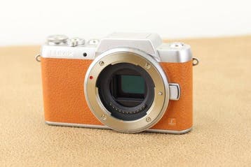 Panasonic Lumix DMC-GF7 Body + Accessoires Digitale camera