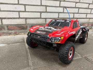 Traxxas 1:10 - Voiture miniature - Traxxas Slash, Hobby & Loisirs créatifs