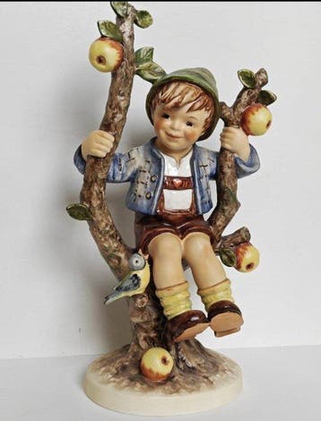 Goebel, Hummel - Beeldje - Apple Tree Boy - 142/V Tmk6 - XL, Antiek en Kunst