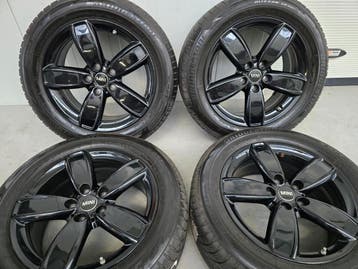 MINI Countryman F60 BMW X1 F48 X2 F39 17 inch winterbanden, Autos : Pièces & Accessoires, Verzenden, Banden en Velgen