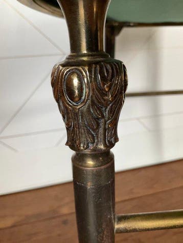 Chiavari, In the environment of - Stoel - Messing Medallion, Huis en Inrichting, Nieuw