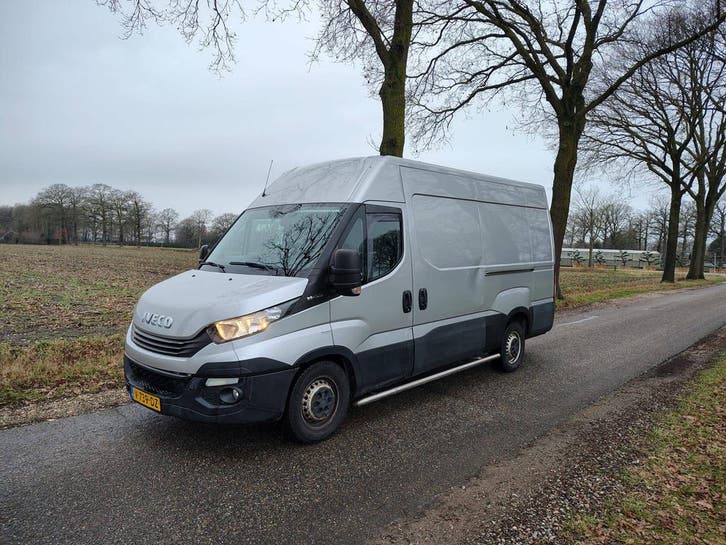 Veiling: Bestelwagen Iveco Daily 35S18 3.0 Diesel 180PK 2017, Auto's, Bestelwagens en Lichte vracht, Ophalen
