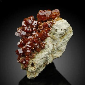 Perfect! Rood Bloed VANADINITE op Matrix Extraordinary