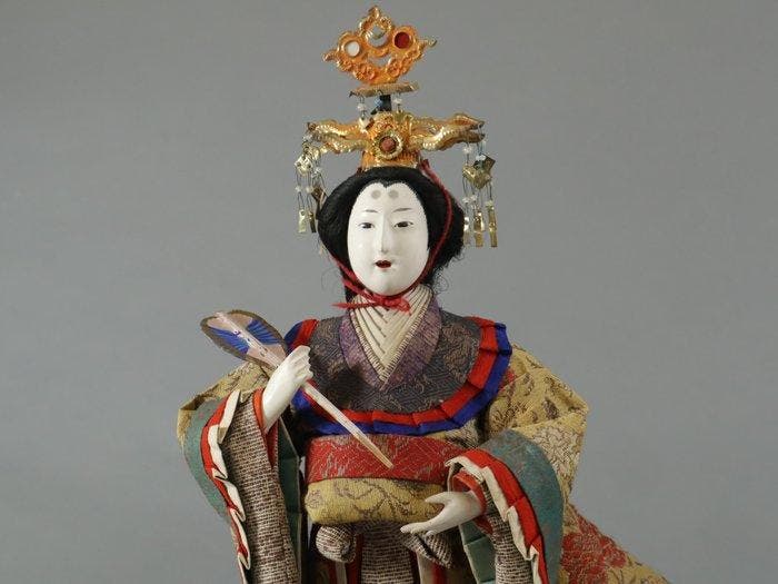 Vintage Japanese Doll: Empress Jingu with Crane and Turtle, Antiek en Kunst, Antiek | Overige Antiek