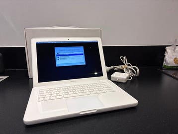 Apple MacBook (polycarbonaat wit, 13-inch) - Laptop - In