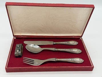 Bestekset (4) - .835 zilver - vork / mes / lepel