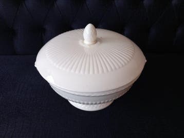 Wedgwood - John Goodman - Assiette de service - Edme -, Antiek en Kunst