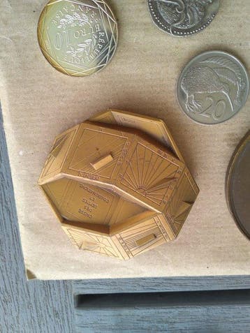 Wereld. Lot de 33 monnaies et médailles diverses (Zonder