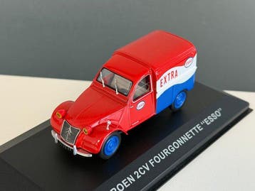 Altaya 1:43 - Model bestelwagen (2) - Citroën 2CV