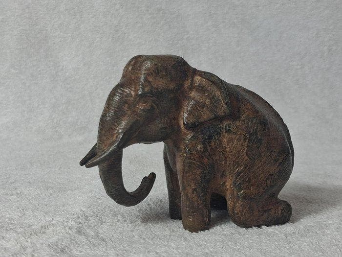 Pierre Chenet (XX-XXI) - sculptuur, LElephant se reposant -, Antiquités & Art, Curiosités & Brocante