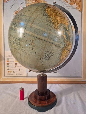 Tafelblad globe - Staatkundige - natuurkundige uitgave -