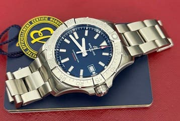 Breitling - Avenger - A17328 - Heren - 2024
