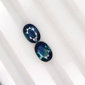 Zonder minimumprijs - 2 pcs Blauw Saffier - 1.93 ct -