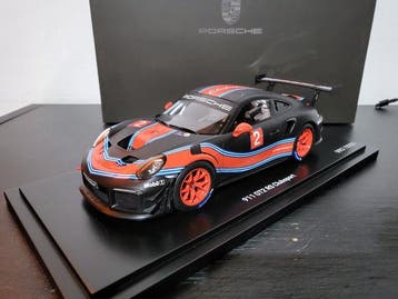 Spark 1:18 - Model raceauto - Porsche 991 GT2 RS Clubsport