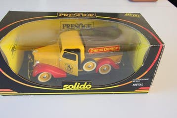 Solido 1:18 - Modelauto - Ford Publicitaire Pneus Dunlop