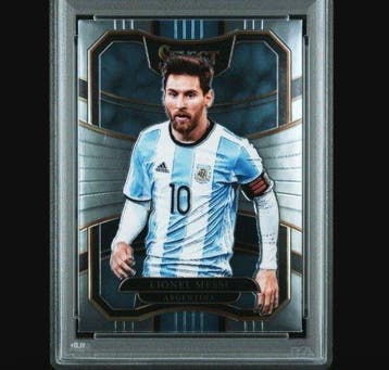 2017 Panini Select Lionel Messi #76 - PSA 8 - 1 Graded card, Nieuw