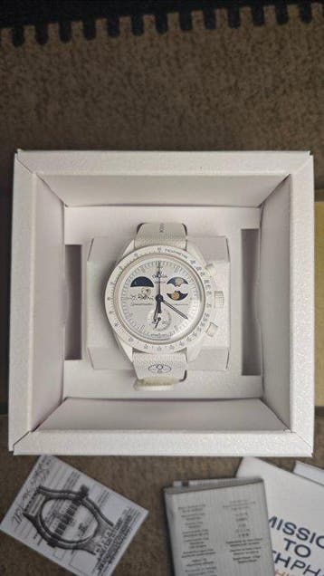 Omega x Swatch - MoonSwatch Mission to Earthphase - Sans, Nieuw