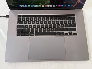 Apple MacBook Pro 16, HexaCore i7, 16GB RAM, 512GB NVMe, -, Nieuw