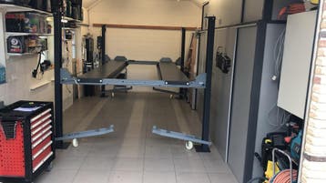Nieuwe 4 Kolom Palen Hobby Parkeer Hefbrug 230V met montage, Ophalen of Verzenden, Nieuw