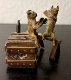 Beeldje - Honden die kaarten spelen - Koud geverfd brons,