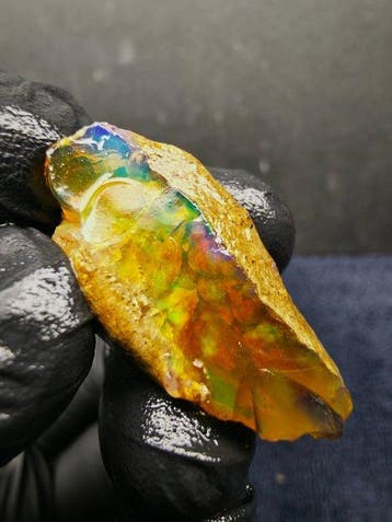 35cts Crystal Opal Specimen Ruw- 7.1 g