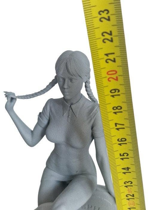 Beeldje - Wednesday Adams & Thing - Hars, Antiek en Kunst, Curiosa en Brocante