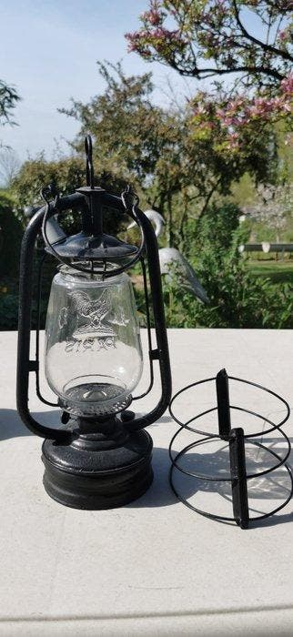 Lamp (2) - Set van 2 petroleumlampen – stormlamp van metaal, Antiquités & Art, Curiosités & Brocante