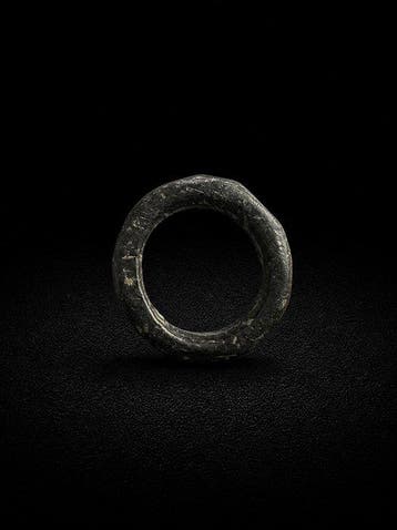 Laat-Romeins / Vroeg-Byzantijns Brons Ring - Derde tot