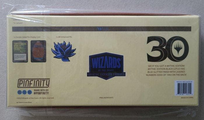 Pinfinity - 1 Mystery box - Magic: The Gathering - Black, Hobby en Vrije tijd, Verzamelkaartspellen | Magic the Gathering