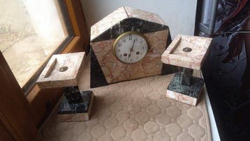 Pendule de cheminée - Marbre, Laiton - 1920-1930