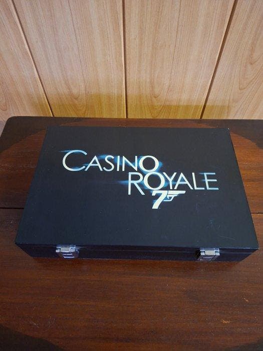 Pokerset - Casino Royale 007 Cartamundi - Plastic, Verzamelen, Film en Tv