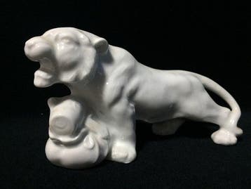 Vintage Japanese Takahama Porcelain Tiger Statue - Zodiac, Antiquités & Art