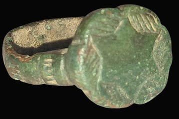 Middeleeuws Brons, -ring met gravure van Exagrama