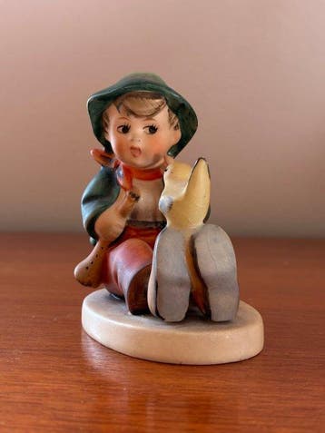 Goebel - Figurine - Jongen met kuiken - TMK3 - Porcelaine