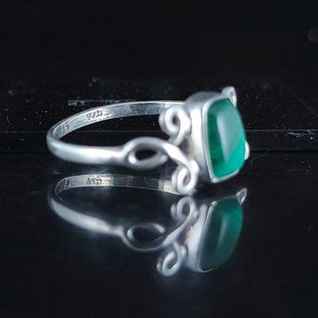 Malachite Bijoux- 1.68 g, Collections