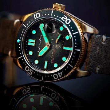 Spinnaker - Automatic - Swiss Super Luminova - Sapphire -