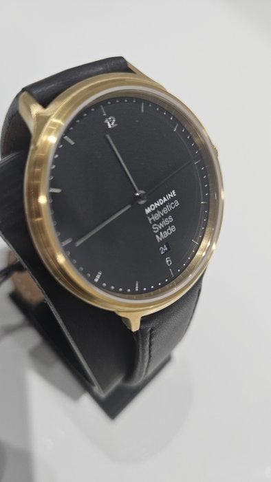 Mondaine - Helvetica No1 Black Date - Zonder minimumprijs -, Handtassen en Accessoires, Horloges | Heren