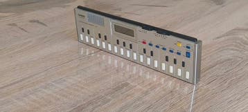 Casio - Cult mini keyboard Casio VL-10 Japan 1982 - -