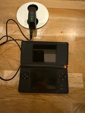 Nintendo - DS lite - Nintendo DS lite bundel met veel games, Nieuw