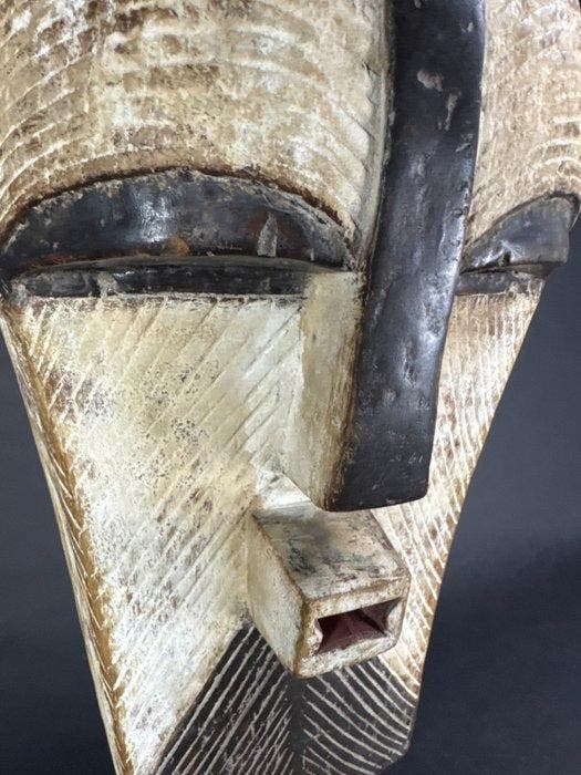 Masker - Kwifebe - Songye - DR Congo, Antiek en Kunst, Kunst | Niet-Westerse kunst