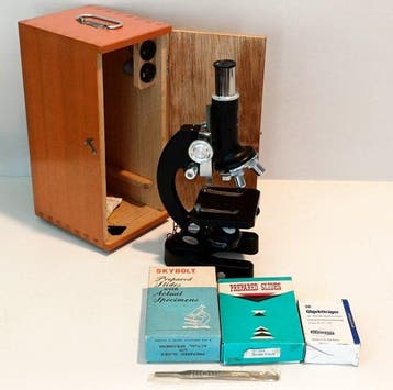 Monocular compound microscope - 40X-1200X - 1960-1970 -