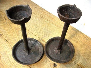 Olielamp (2) - Gietijzer - Stel oude olielampen, Antiek en Kunst