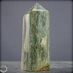 Natuurlijke tuinkwarts-obelisk – als een betoverd bos in