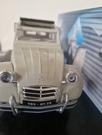 Bburago 1:18 - Modelauto - Citroen - 2cv