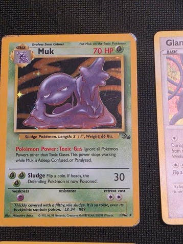 Pokémon - 8 Card - Muk, Pikachu, Lanturn, Kingdra, Glameow